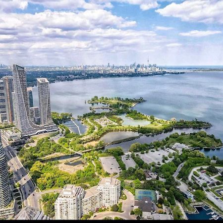 Luxury 2 Bedroom Condo Торонто Екстериор снимка