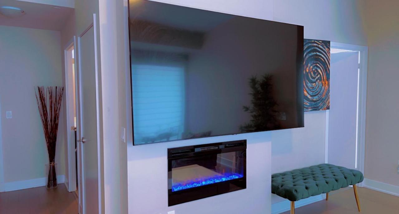 Luxury 2 Bedroom Condo Торонто Екстериор снимка
